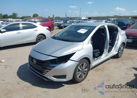 2025 Nissan Versa 1.6 Sv из США, поврежденный, VIN 3N1CN8EV3SL849386